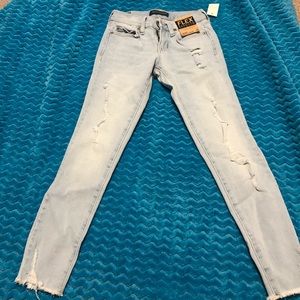 Aeropostale low rise cropped jeggings